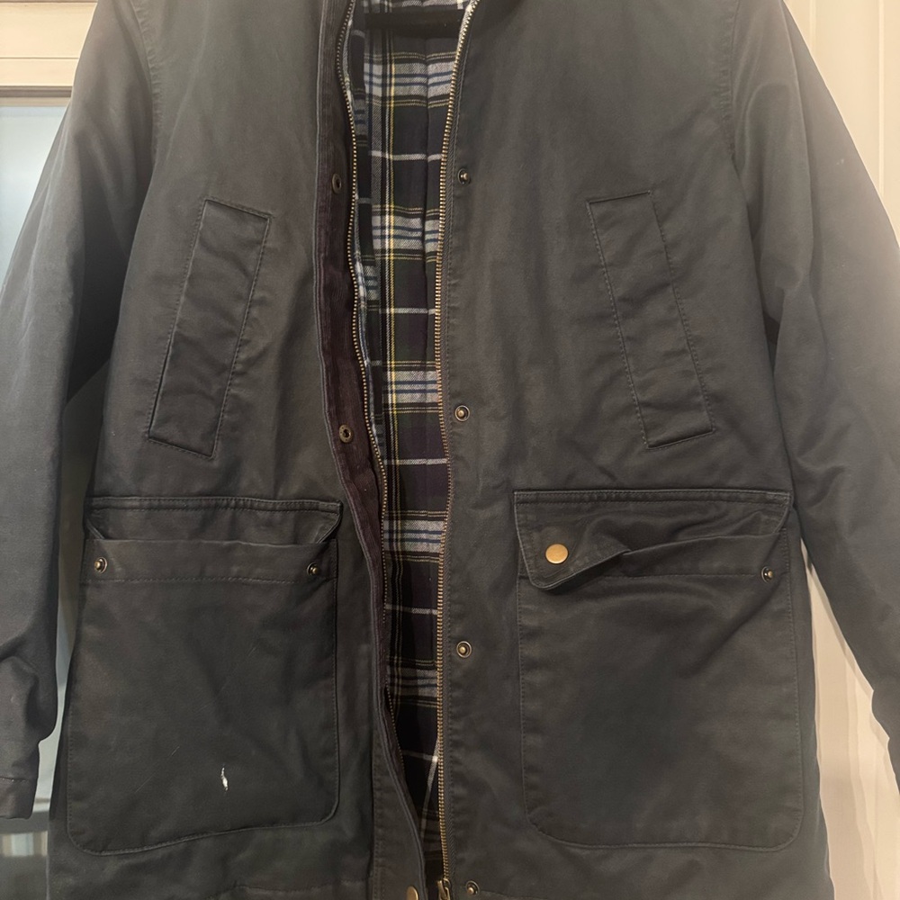 Mint condition. Women’s green barn Jacket with Plaid Lining from mango